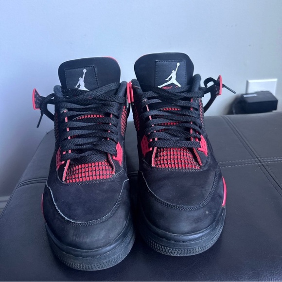 Jordan 4 - Red Thunder - Picture 1 of 8